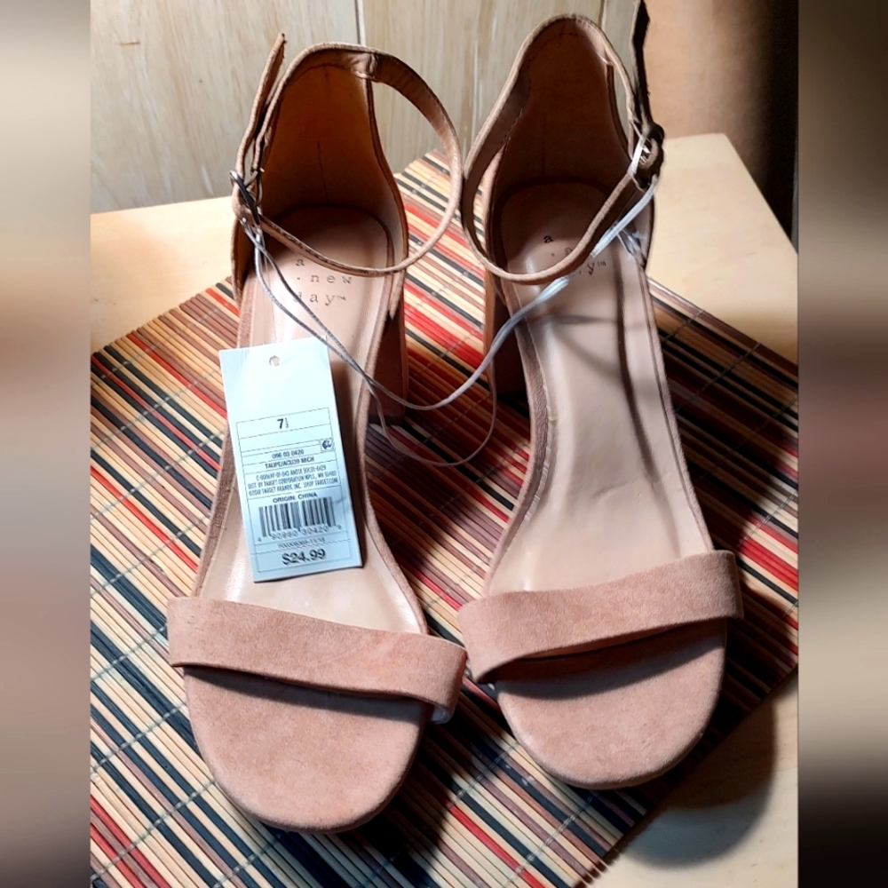 Women's shoes new